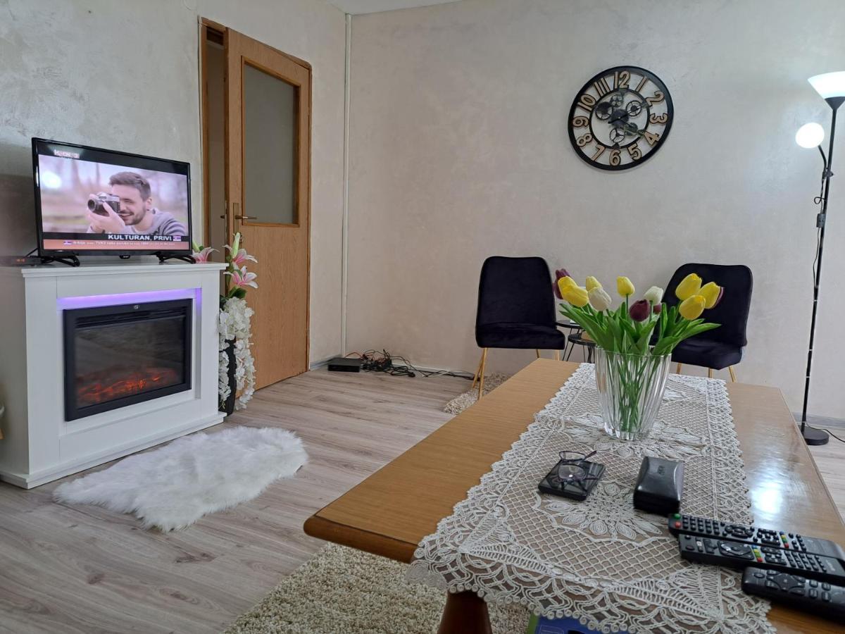 Guest House Radovic Tjentiste Extérieur photo