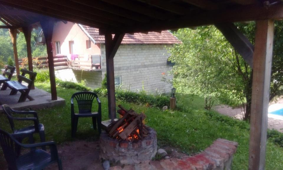 Guest House Radovic Tjentiste Extérieur photo