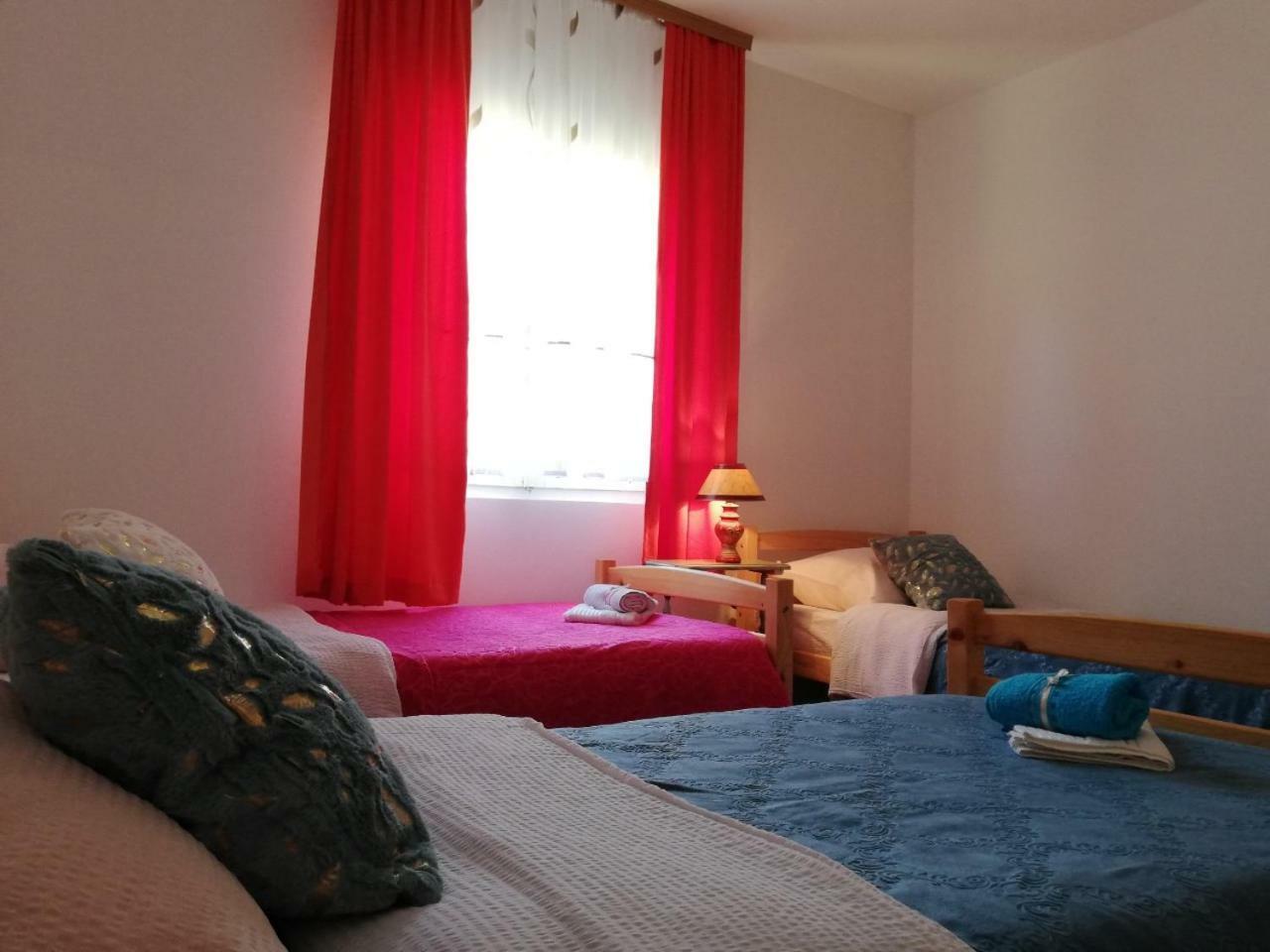 Guest House Radovic Tjentiste Extérieur photo